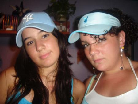 las de las gorras